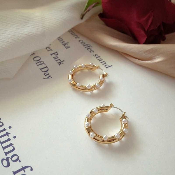 Chic Pearl inlayed Hoop Earrings